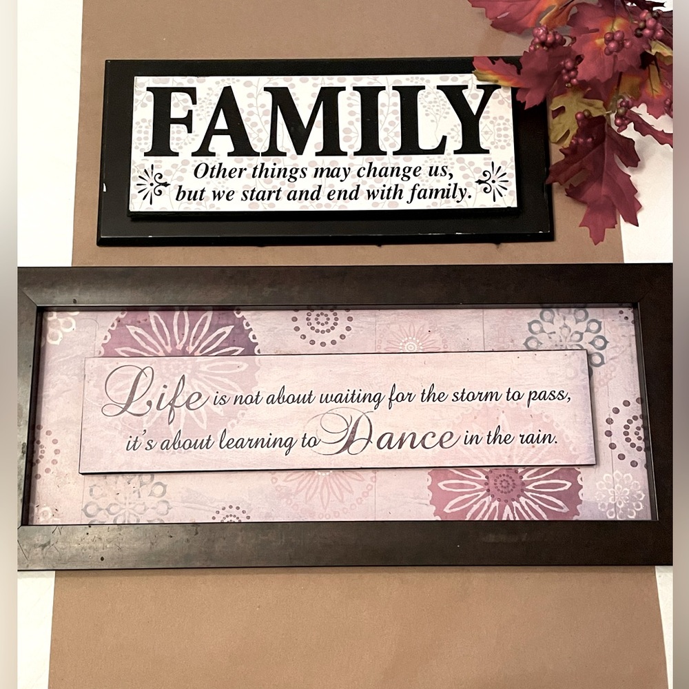 💙💙💙⬇️🦋$13 🦋⬇️ Two Signs. “Family” and “Dance”